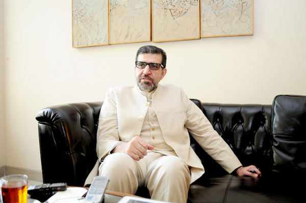 مخالفت شورای مرکزی ندای ایرانیان با استعفای خرازی ؛ آقا صادق ماندگار شد