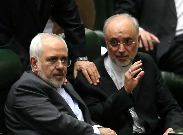 انصاری: یکی از نمایندگان امروز پیش ظریف آمد و گفت اعدامت می کنم!