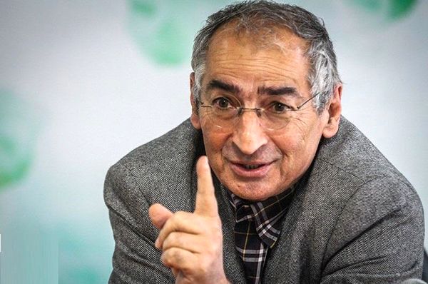 زیباکلام: عارف سیاستی جز سکوت نداشته است
