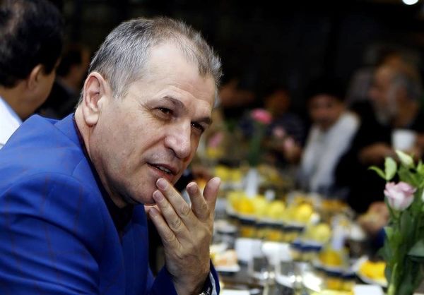 منزوی: از ایران عکسهایی برای همسر استراماچونی فرستادهاند/ مجیدی گزینه سوم استقلال است