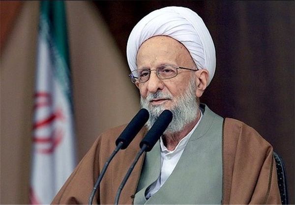 آیتالله مصباح: هیچ رهبری قابل مقایسه با آیتالله خامنهای در دنیا نداریم